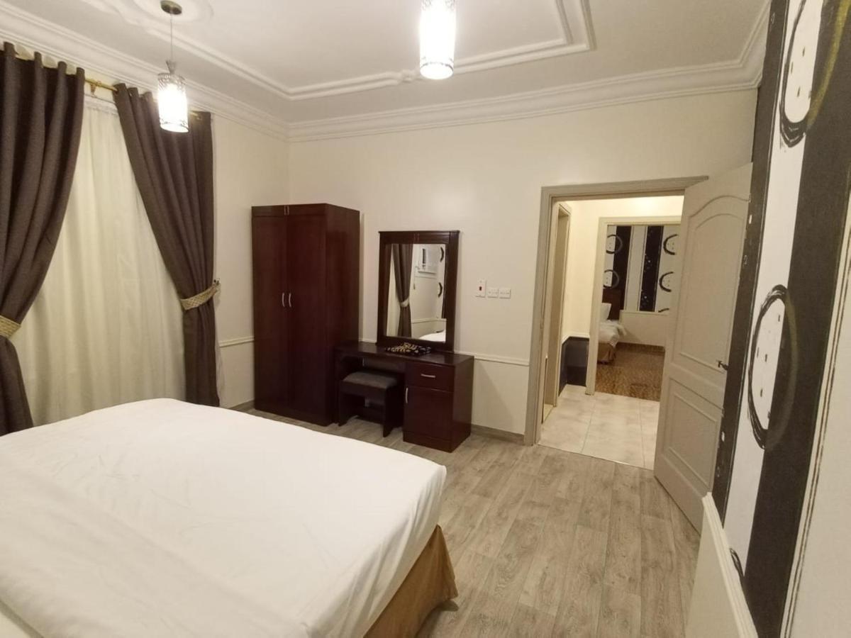 Laylat Wed Aparthotel Джеда Екстериор снимка