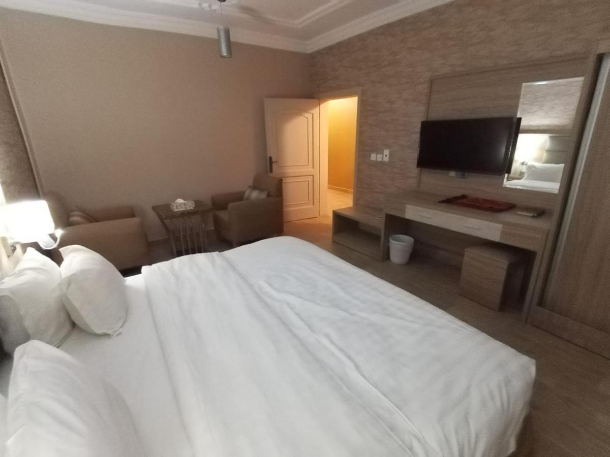 Laylat Wed Aparthotel Джеда Екстериор снимка