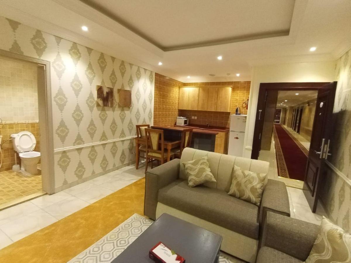 Laylat Wed Aparthotel Джеда Екстериор снимка
