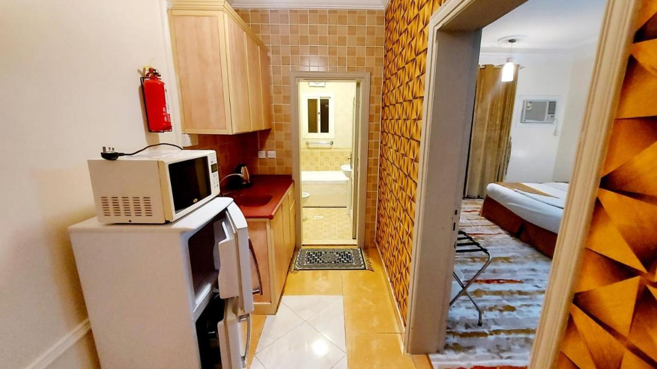 Laylat Wed Aparthotel Джеда Екстериор снимка